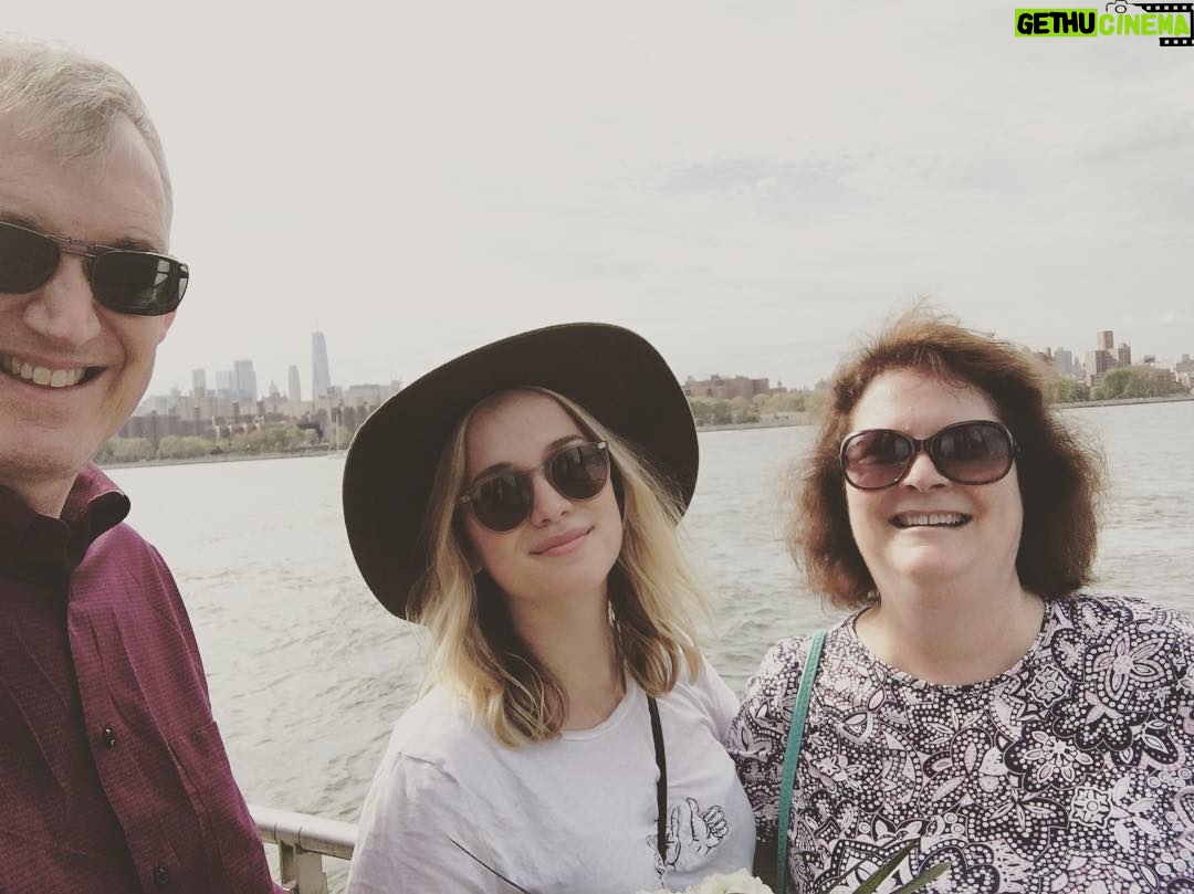 Elizabeth Lail Instagram - The Lail’s in New York ‘17