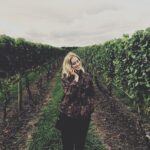 Elizabeth Lail Instagram - Getaway adventures 🌺