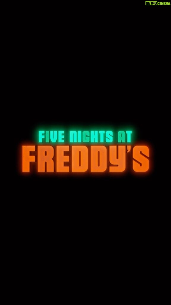 Elizabeth Lail Instagram - If you know, you know :) Five Nights at Freddy’s in theaters and streaming on Peacock October 27. #fivenightsatfreddys #fnaf