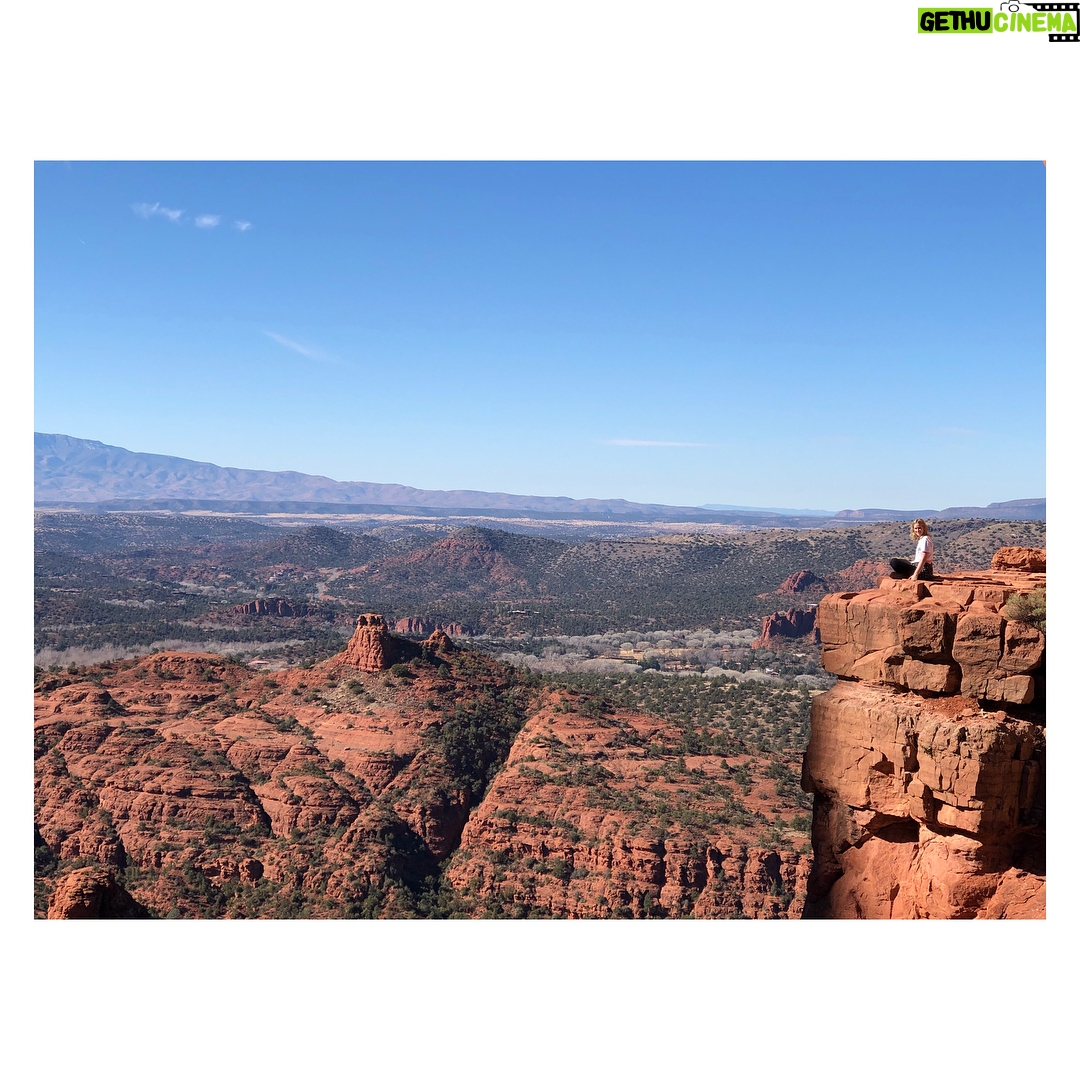 Elizabeth Lail Instagram - Climbed a mountain and I turned around Cathedral Rock