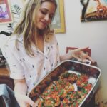 Elizabeth Lail Instagram - Teaching myself how to cook! @minimalistbaker vegan Mediterranean Sweet Potatoes. Yum! #minimalistbaker