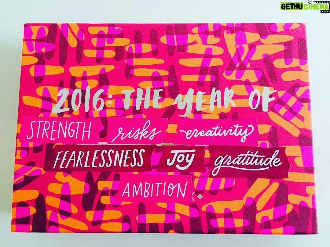 Elizabeth Lail Instagram - Thanks for the reminder #birchbox wishing everyone an amazing 2016