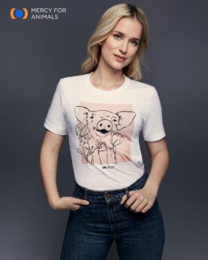 Elizabeth Lail Instagram - "I love animals, and I think a lot of people love animals, but we have a bit of a switch that has to be turned on..."

We were thrilled when compassionate actor @elizabethlail agreed to grace the pages of our upcoming issue of #CompassionateLivingMagazine shot by acclaimed photographer  @alexilubomirski. ✨ Watch our exclusive interview at the link in our bio.

Wardrobe by:
@normakamali
@delikaterayne
@minkshoes

Makeup by: @christopherardoff
Hair by: @kenna_hair_

Photographed at:
@bathhousestudios

Produced by: @emilyjeanullrich

Special thanks to:
1st Photo Assistant: @maxbernetz
2nd Photo Assistant: @tommaltbiephoto
Digital Tech: @diegobendezu 
Photo Retoucher: @nadiaselander

#mercyforanimals #loveanimals #bethechange #veganlife #veganfashionweek