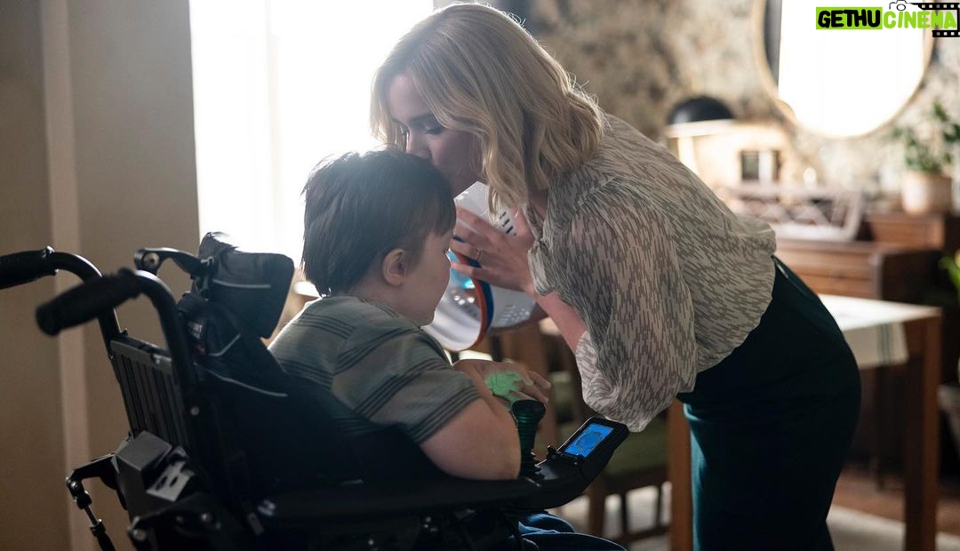 Elizabeth Lail Instagram - Don't miss the season finale of #OrdinaryJoe tonight at 10/9c on @NBC ❤️💚💙