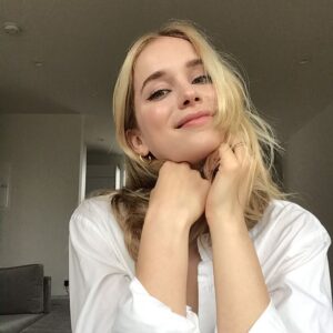 Elizabeth Lail Instagram - Makeup days with @minminmadotcom and @janeiredale