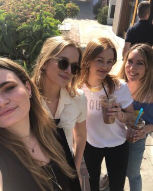 Elizabeth Lail Instagram - Afternoon strolls 📷: @kathryngallagher