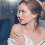 Elizabeth Lail Instagram - Before/After Incredible Hair by @matthewmonzon and makeup by @minminmadotcom 📷:@jakerosenberg