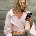 Elsa Hosk Instagram - Someone told me the other day “The blurred image around your phone is called life” 🪴🧚💕☀️🦋🌈