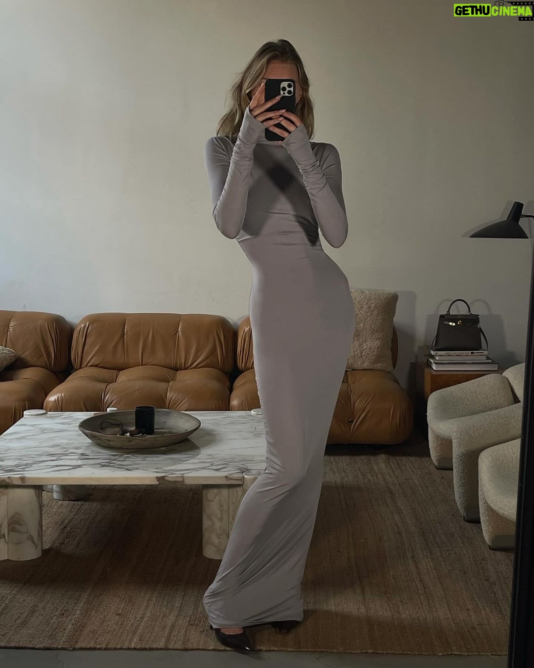 Elsa Hosk Instagram - A little preview of @helsastudio Minimal 90s drop - launching Monday, March 18th 🤍🤍🤍