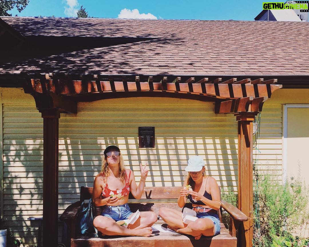 Emily Bett Rickards Instagram - Bagels and babes