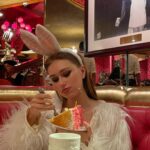 Emily Skinner Instagram - 🐰+🍰