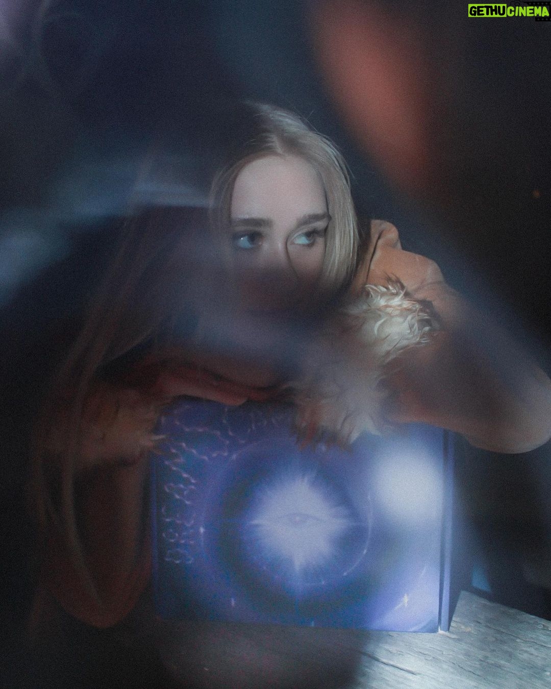 Emily Skinner Instagram - Dreamscape 🌙 Photos by talented @__jbeezy_