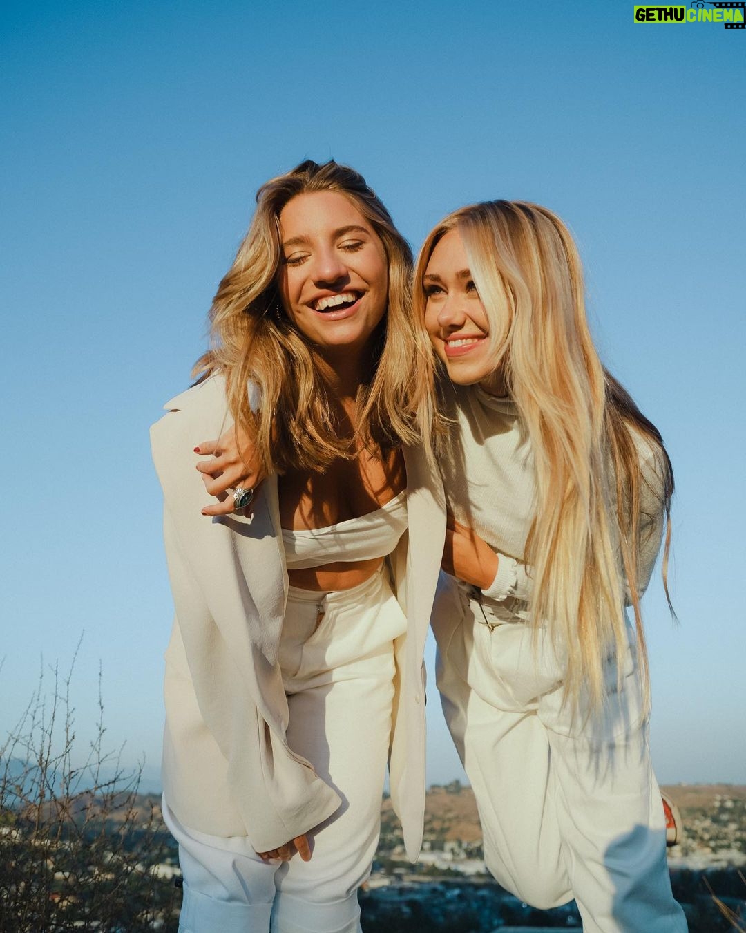 Emily Skinner Instagram - My lovely friend and me by @casiusdean