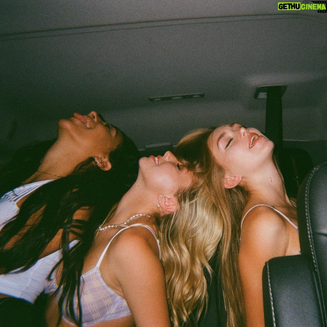 Emily Skinner Instagram - Life at night is always finer