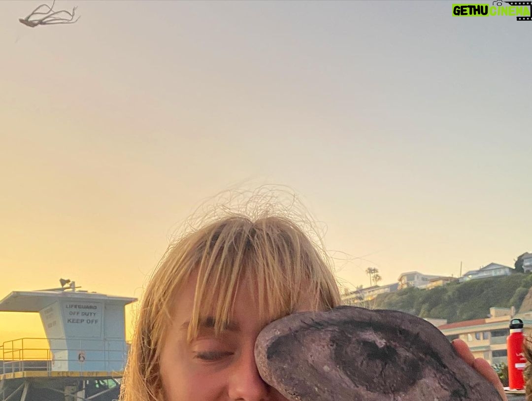 Emily Skinner Instagram - Ur birthday was yesterday but u like to celebrate all month so happy birthday to the most important person in my life. There will never be words to describe how much you mean to me. Thank u for being my light❤️