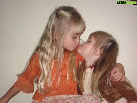 Emily Skinner Instagram - Ur birthday was yesterday but u like to celebrate all month so happy birthday to the most important person in my life. There will never be words to describe how much you mean to me. Thank u for being my light❤️