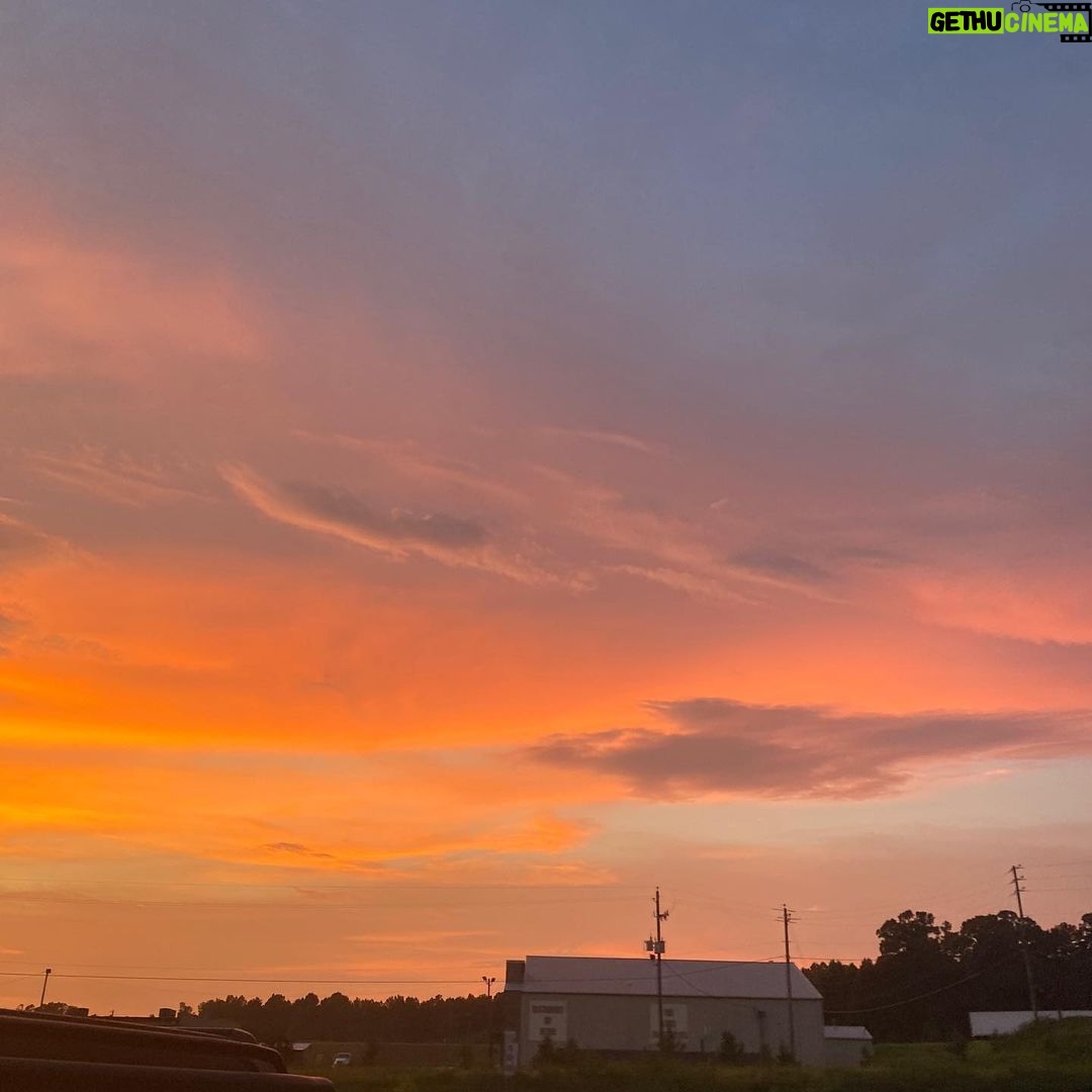 Emily Skinner Instagram - Empty gas stations at sunset make my heart soar