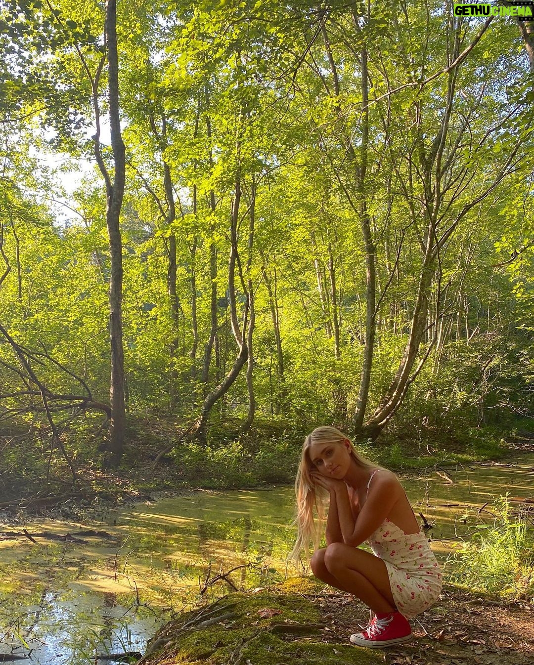 Emily Skinner Instagram - It sure is pretty here !🍒🍒🍒 Georgia