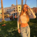 Emily Skinner Instagram - Sun came out 🫶 Veince Beach