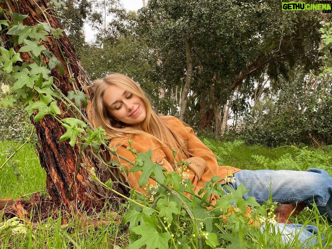 Emily Skinner Instagram - Home sweet home