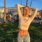 Emily Skinner Instagram - Sun came out 🫶 Veince Beach