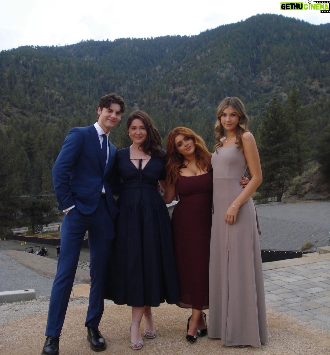 Emma Kenney Instagram - A weekend in the woods celebrating love, congratulations to the new MARRIED(!!) couple @jaydeemory @drewhafner