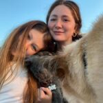 Emma Kenney Instagram - Tell @loganbinstock happy birthday if you want to stay in my good graces 😤 family 4L♥️ love you ♥️ cheers to 23 🥂 ✨🦁💚💃💃 🥰