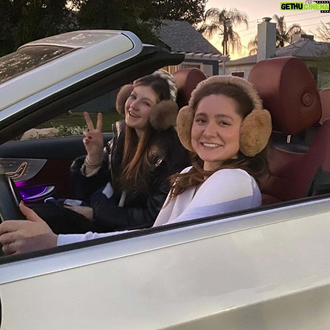 Emma Kenney Instagram - Tell @loganbinstock happy birthday if you want to stay in my good graces š¤ family 4Lā„ļø love you ā„ļø cheers to 23 š„ āØš¦ššš š„°