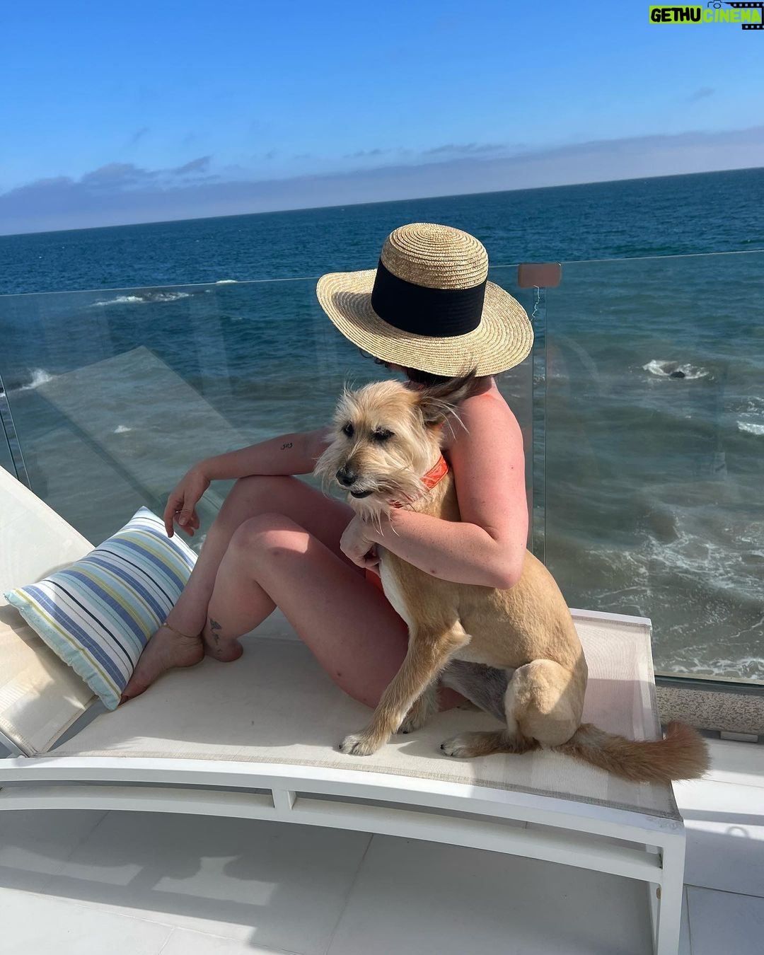 Emma Kenney Instagram - Life by the beach sure is sweet! Malibu, California