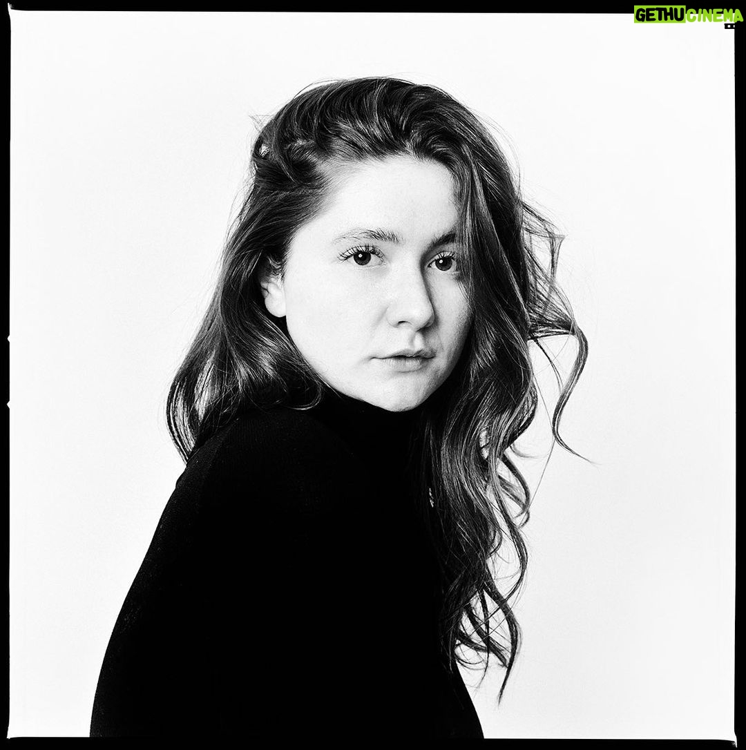 Emma Kenney Instagram - Me, in a turtle neck, on film by @jakecloobeck