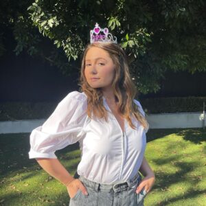 Emma Kenney Instagram - Yesterday, I was just a girl. Today, I am the birthday girl.