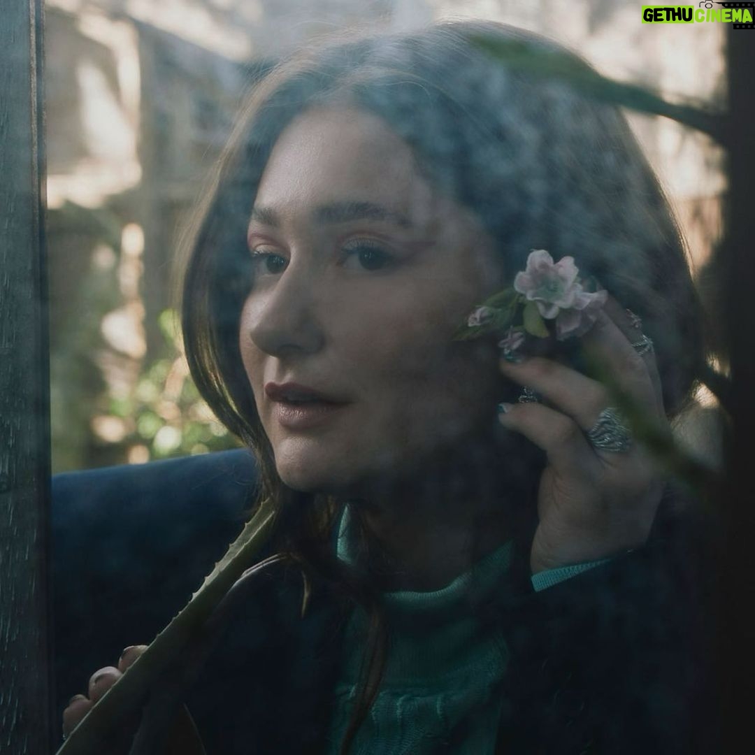 Emma Kenney Instagram - Personal reflection is important for anyone working in the mirror industry