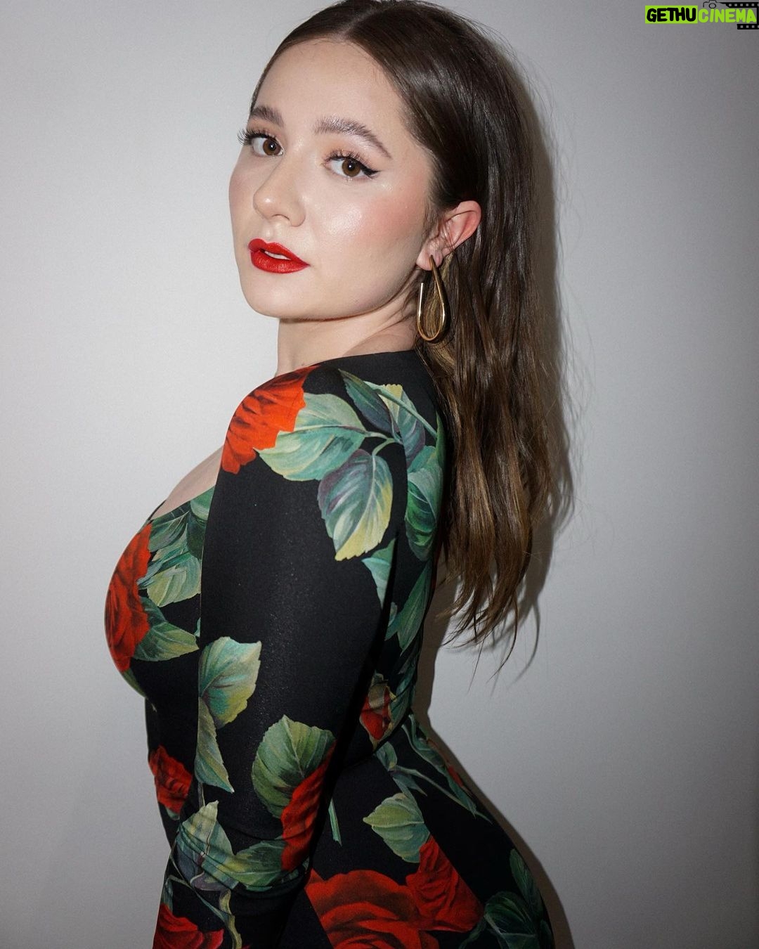 Emma Kenney Instagram - The other night celebrating the Oscar nominees with @hollywoodreporter Spago Beverly Hills