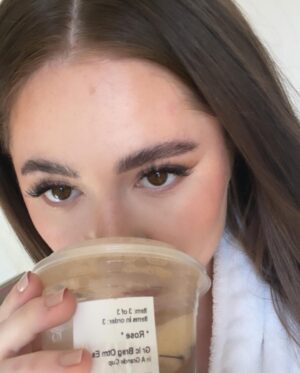 Emma Kenney Instagram - 2021 in selfies I texted to my bf or group chat