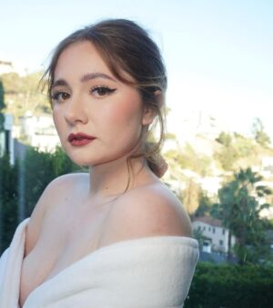 Emma Kenney Instagram - Robe life 🐥