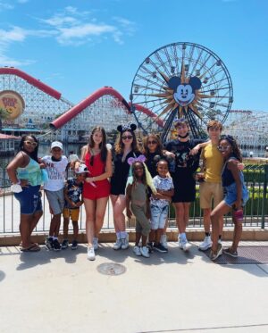 Emma Kenney Instagram - Thanks @disneyland ❤️