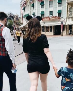 Emma Kenney Instagram - Thanks @disneyland ❤️