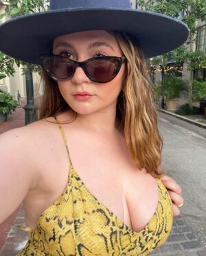 Emma Kenney Instagram - Came down to New Orleans