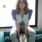 Emma Kenney Instagram - Au naturel, clearly. @the.baremag @tina_turnbow Brooklyn, New York