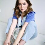 Emma Kenney Instagram - Au naturel, clearly. @the.baremag @tina_turnbow Brooklyn, New York