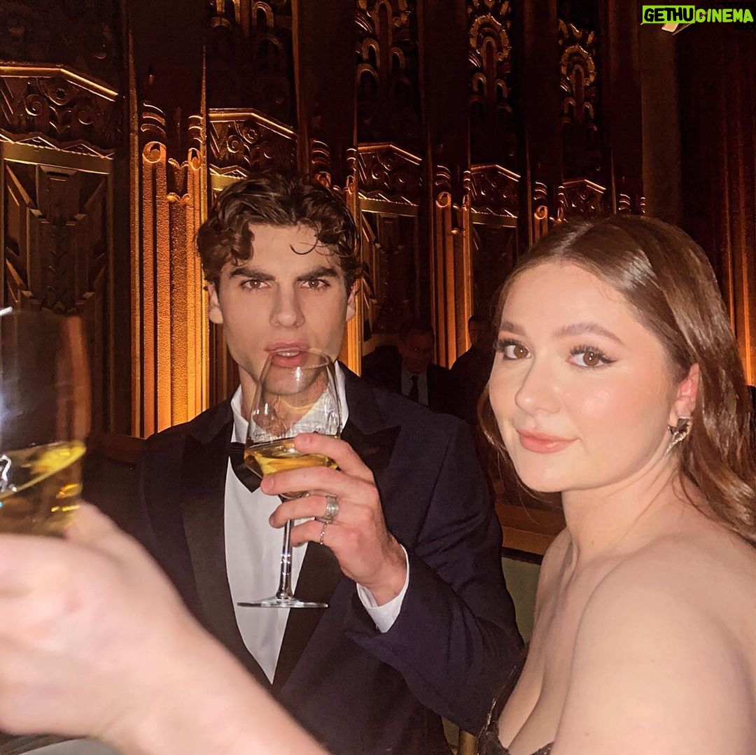 Emma Kenney Instagram - @theartofelysium annual Heaven Gala! Proud of @jenniferkhowell for 25+ years of incredible work. Honored to be on the cohost committee this year 🤍 The Wiltern