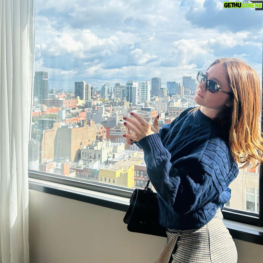Emma Kenney Instagram - Do not disturb @11_howard SoHo Manhattan