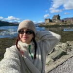 EnjoyPhoenix Instagram - Week 12 🗓️ 1. 🩶 2. Il s’est retourné juste pour moi 🐏 3. La nature te remets vite en place 🌬️ 4. Mais elle te coupe le souffle aussi 🌌 5. Fenêtre sur le temps 🌙 6. Qui pensait qu’il pleuvait tout le temps ?? 7. Always ⚡️ 8. J’ai conduit à gauche et j’ai SURVECU ! 🚗 9. Plus cliché c’est pas possible 🏴󠁧󠁢󠁳󠁣󠁴󠁿 10. Une vraie star 🧡 Je peux pas mettre + de 10 photos alors qu’il en fait bien plus pour parler du voyage que je viens de faire … ✨ Demain 18h, je sors un ÉNORME vlog avec TOUT mon road trip, ce que je recommande, mon itinéraire, absolument tout 👀 Scotland, UK