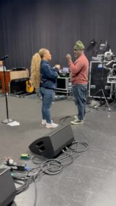 Erica Campbell Instagram - Babe, thank you so much❤️ I couldn’t do this without you and I wouldn’t try❤️ @warryncampbell @onehallelujahtour