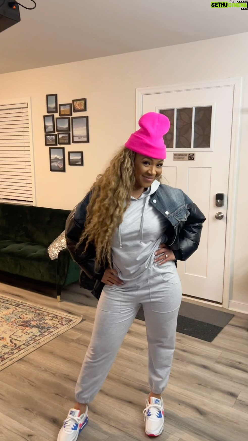Erica Campbell Instagram - My kid said I look cute❤️ @thekrissc