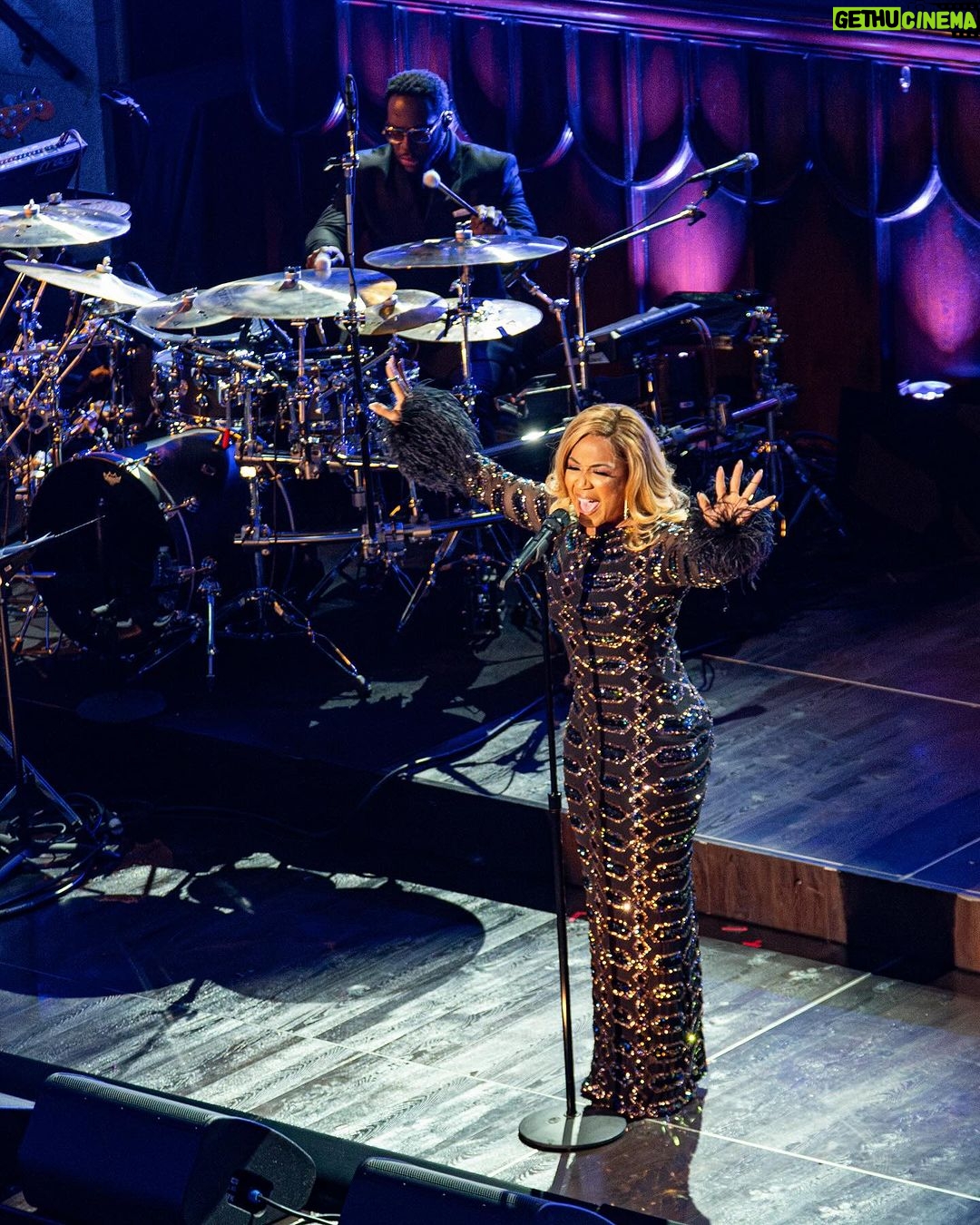 Erica Campbell Instagram - It’s time to get on your feet because @henrylouisgates’ GOSPEL Live! concert premieres this Friday! I was honored to perform alongside an incredible group of powerhouse artists who came together to celebrate gospel in all its glory! 🎶 Sing along to GOSPEL Live! on February 9 on @pbs, and this special is the perfect way to get in the spirit before the two-night premiere of #GospelPBS on February 12 & 13!