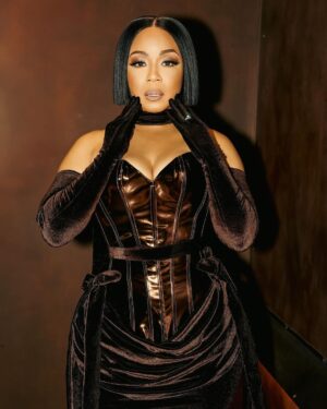 Erica Campbell Instagram - Grammys, we ain’t done yet!!! Part 2 

Styled by @stylistjbolin 
Assistant stylist: @mr.racy 
Dress: @kendrell.white_official 
Hair: @allthatjazzglam 
MUA: @akilah82 
Fashion PR: @stephanijstyle 
Grammys: @recordingacademy 

📸: @cyndiibee_
