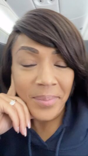 Erica Campbell Instagram - The music business can snatch your soul if you let it, and you must know who you are. And in addition to that, you have to understand what God said about you and what he promised you!  #keepgoing  #gospelartist