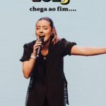 Esther Marcos Instagram - Nesse ano eu: lancei um projeto 100% autoral, comecei a ministrar a palavra além do louvor, terminei o meu tcc e já já irei me formar em teologia, peguei as chaves do meu apartamento, conheci diversos membros do corpo que faço parte em Cristo Jesus ao redor desse Brasilzão, chorei, errei, ri, me reergui…..e em todos esses momentos a graça e a misericórdia do meu Melhor Amigo me alcançaram. Jesus, eu te agradeço por esse ano e já estou gerando expectativas sobre o ano que vem. Não deposito a minha confiança no ano mas naquEle que estará comigo! O ano de 2024 é nosso! 🚀❤️‍🔥 Borá entrar na trend? Link disponível no story!