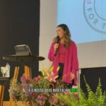 Esther Marcos Instagram - Pare de se posicionar como vítima! Escolha PERSEVERAR! ❤️‍🔥